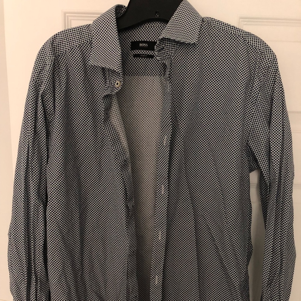 Hugo Boss men’s dress shirt.